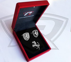 Carbon Fiber Cufflinks with Cavallino Lapel Pin