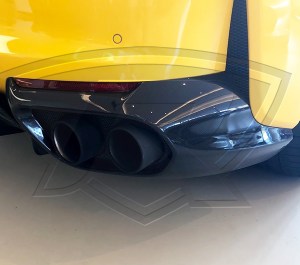 812 Superfast Carbon Fiber Rear Exhaust Surrounds